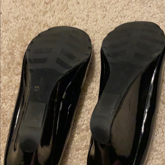 Kenneth Cole Wedges with Bows - Picture 4 of 7